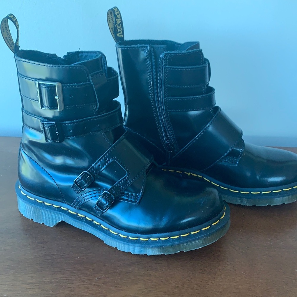 Dr. Martens Black combat boots size 7 EU size 38
